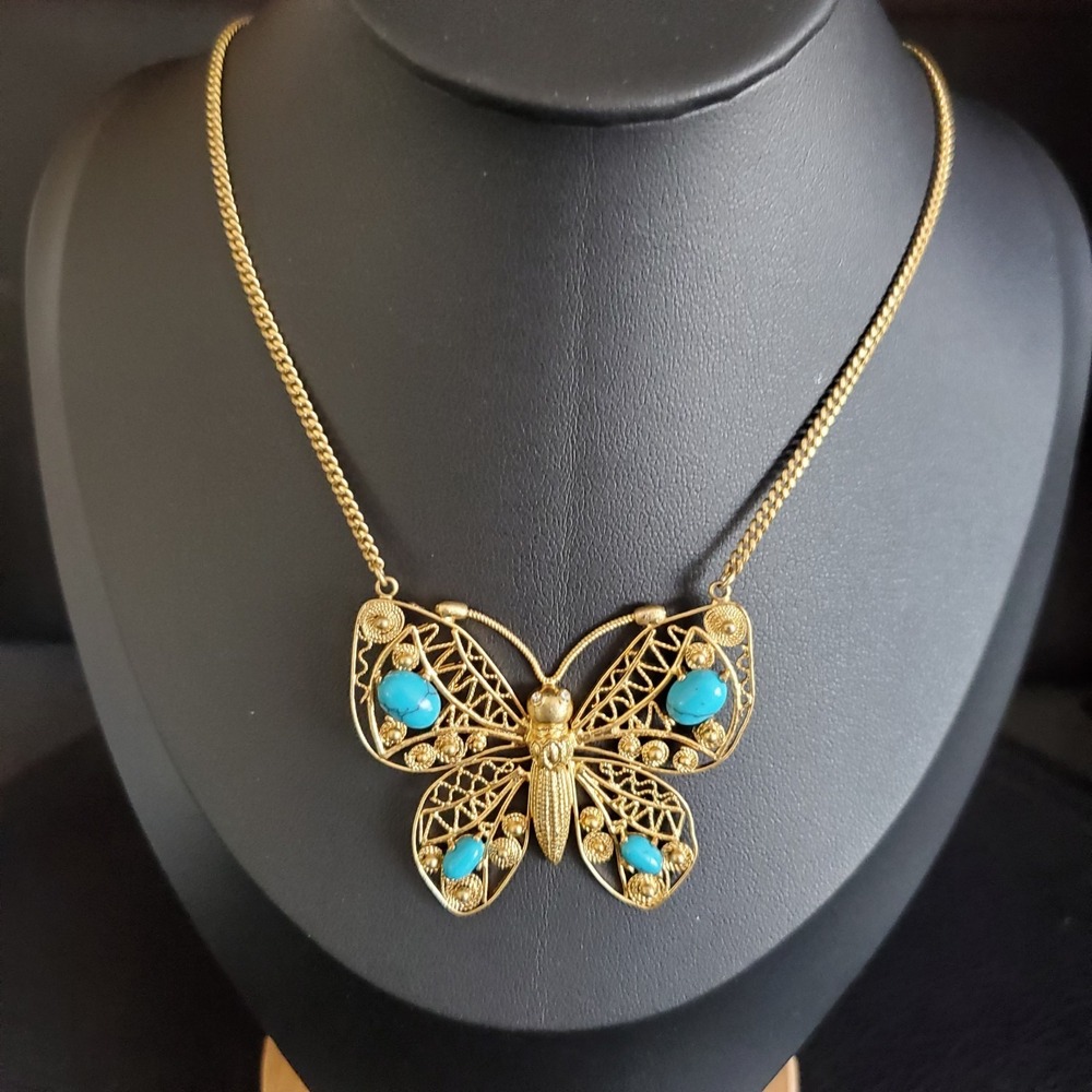Juicy Couture‎ Filigree Butterfly Necklace Gold Tone Turquoise Colored Stones